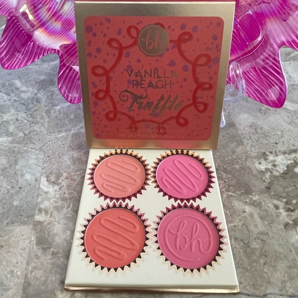 BH Cosmetics Other - BH Cosmetics Vanilla Peach Truffle Blush Palette
